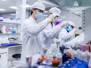 iColor Cosmetics Lab Image 7